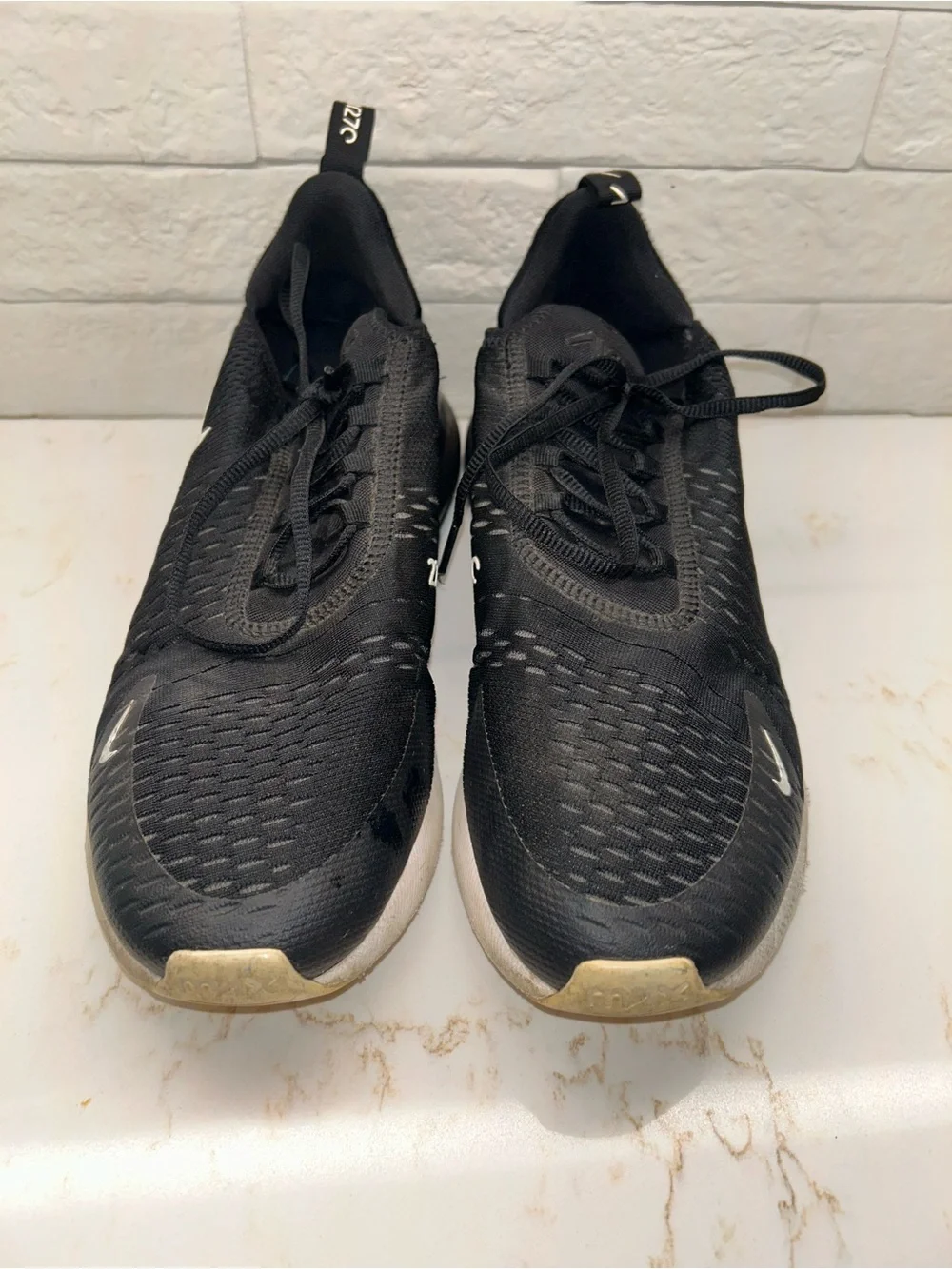 Nike Air Max 270 Mens Size 11.5 Black White Athletic Running Shoes Sneakers